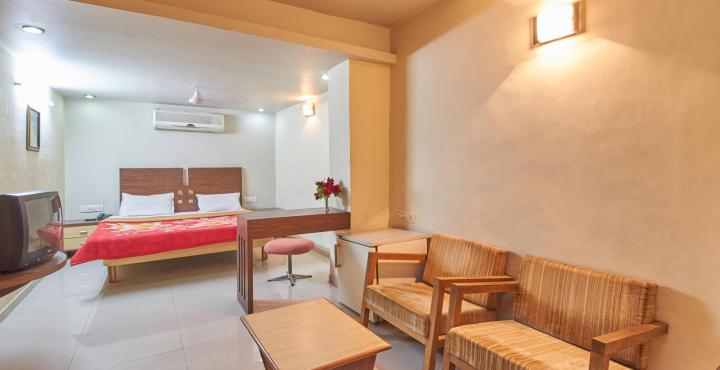 Hotel Neelkanth Panshikura